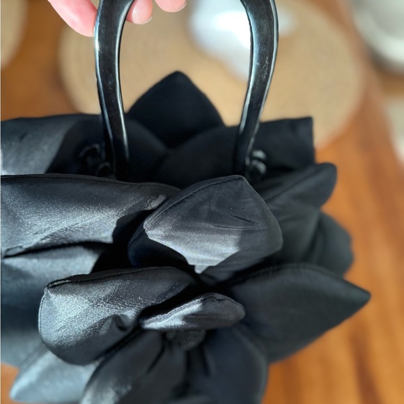 Mad by Design Flower Clutch/Wristlet - Picture 8 of 11